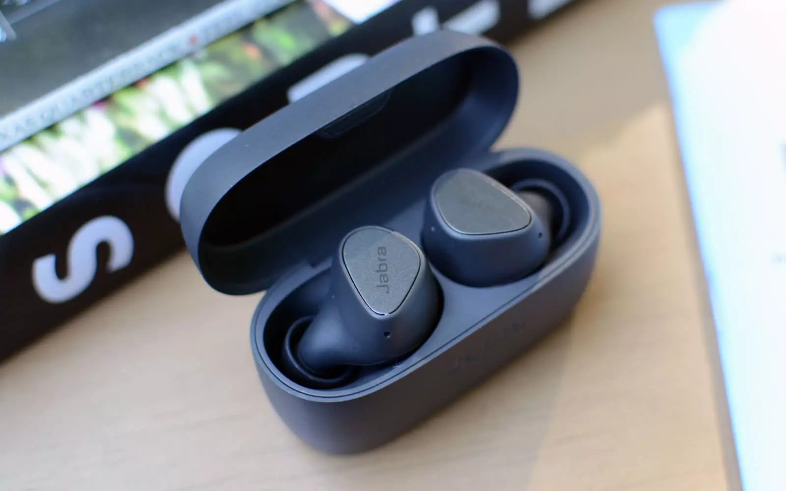Best Noise-Canceling Earbuds