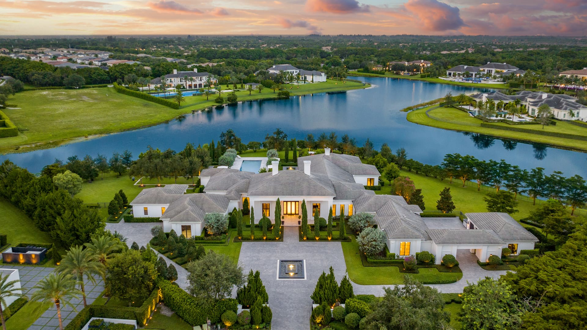 Tour a $24 million mansion in Delray Beach, Florida